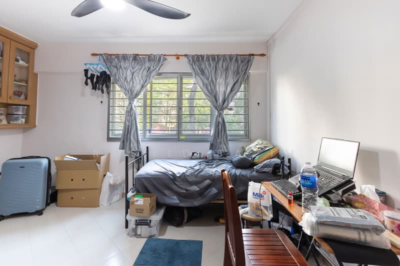 552 Jurong West Street 42, 552 Jurong West Street 42, 3 Bedrooms, 1,453 sqft, HDB Flat For Sale, by Rashid Salim, 500168276 - Bedroom - PropertyGuru.com.sg