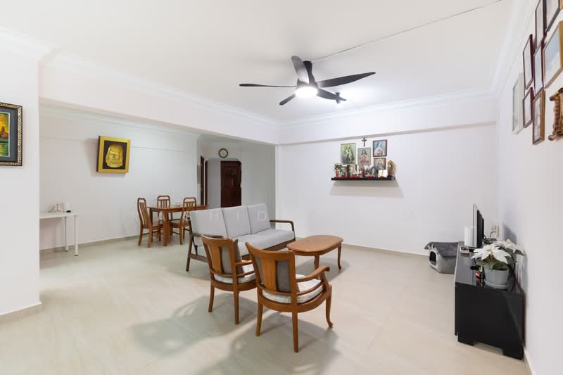 552 Jurong West Street 42, 552 Jurong West Street 42, 3 Bedrooms, 1,453 sqft, HDB Flat For Sale, by Rashid Salim, 500168276 - Living Room - PropertyGuru.com.sg