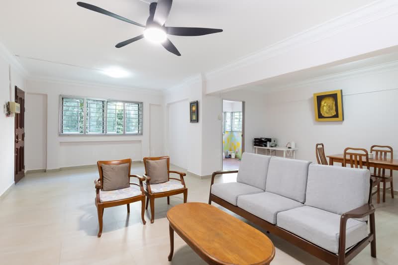552 Jurong West Street 42, 552 Jurong West Street 42, 3 Bedrooms, 1,453 sqft, HDB Flat For Sale, by Rashid Salim, 500168276 - Living Room - PropertyGuru.com.sg