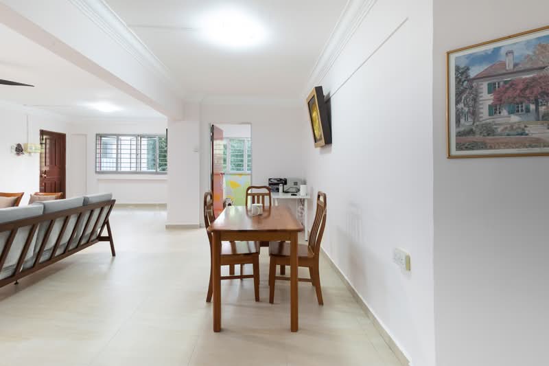 552 Jurong West Street 42, 552 Jurong West Street 42, 3 Bedrooms, 1,453 sqft, HDB Flat For Sale, by Rashid Salim, 500168276 - Living Room - PropertyGuru.com.sg