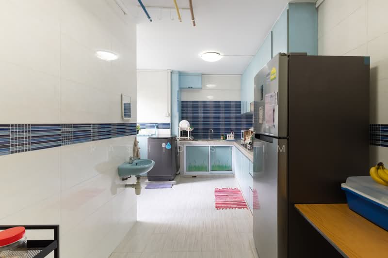 552 Jurong West Street 42, 552 Jurong West Street 42, 3 Bedrooms, 1,453 sqft, HDB Flat For Sale, by Rashid Salim, 500168276 - Kitchen - PropertyGuru.com.sg