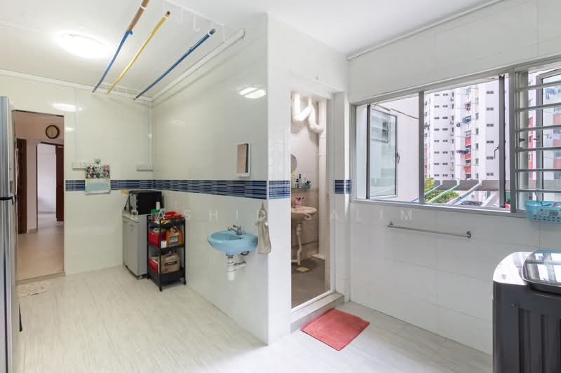 552 Jurong West Street 42, 552 Jurong West Street 42, 3 Bedrooms, 1,453 sqft, HDB Flat For Sale, by Rashid Salim, 500168276 - Kitchen - PropertyGuru.com.sg
