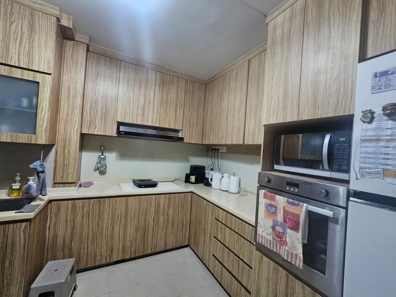551 Jurong West Street 42, 551 Jurong West Street 42, 4 Bedrooms, 1,442 sqft, HDB Flat For Sale, by Jeff Foo, 500168283 - Kitchen - PropertyGuru.com.sg