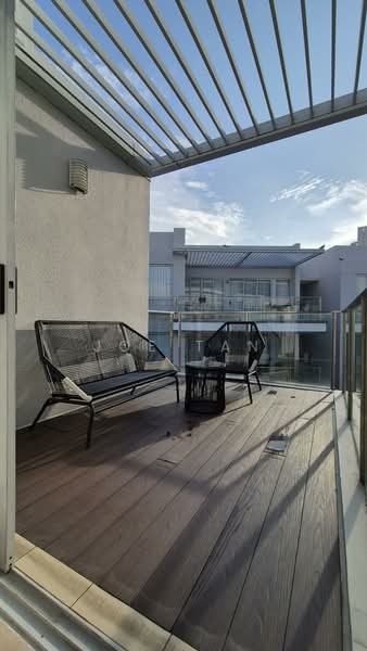 8 @ Mount Sophia, 8 Mount Sophia, 1 Bedroom, 915 sqft, Condominium For Rent, by Joe Tan, 500168287 - Balcony - PropertyGuru.com.sg