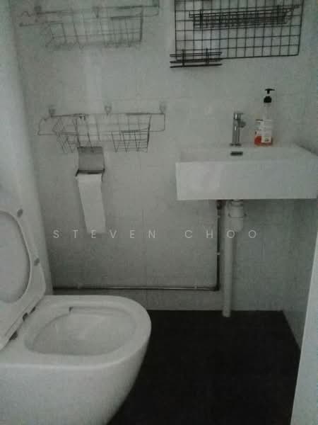 246 Bishan Street 22, 246 Bishan Street 22, Room Rental, 150 sqft, HDB Flat For Rent, by Steven Choo, 500168290 - Bathroom - PropertyGuru.com.sg