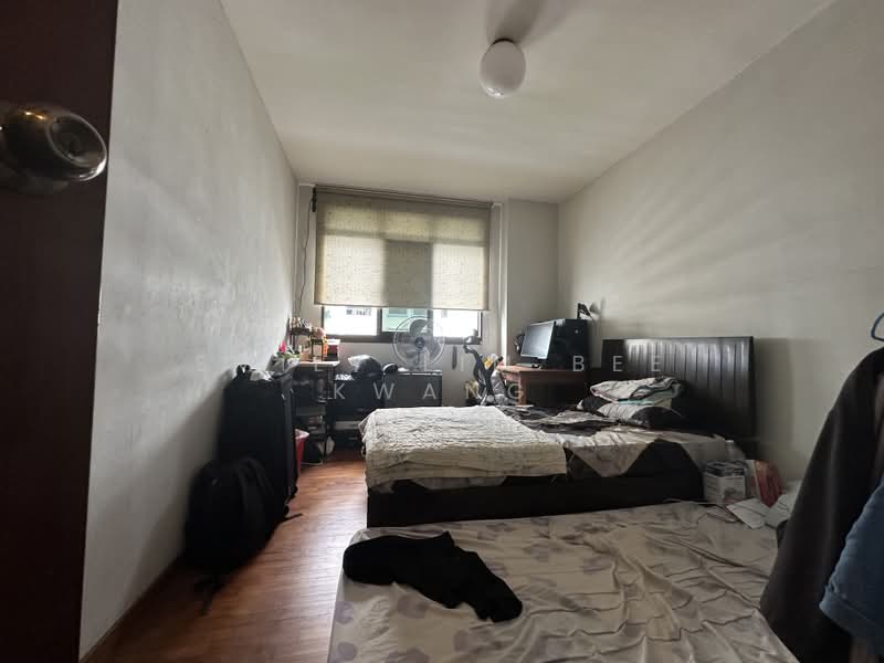271B Jurong West Street 24, 271B Jurong West Street 24, 3 Bedrooms, 1,119 sqft, HDB Flat For Sale, by Emily Lim Bee Kwang, 500168297 - Bedroom - PropertyGuru.com.sg