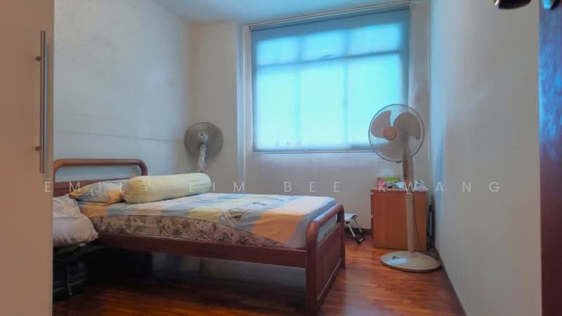 271B Jurong West Street 24, 271B Jurong West Street 24, Boon Lay / Jurong / Tuas, 3 Bedrooms, 1,205 sqft, HDB Flat For Sale, by Emily Lim Bee Kwang, 500168297 - Bedroom - PropertyGuru.com.sg