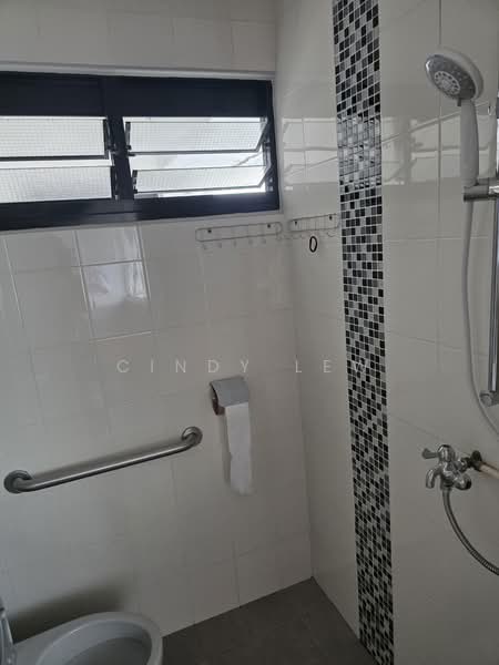 40 Bedok South Road, 40 Bedok South Road, 2 Bedrooms, 721 sqft, HDB Flat For Rent, by Cindy Lew, 500168299 - Bathroom - PropertyGuru.com.sg