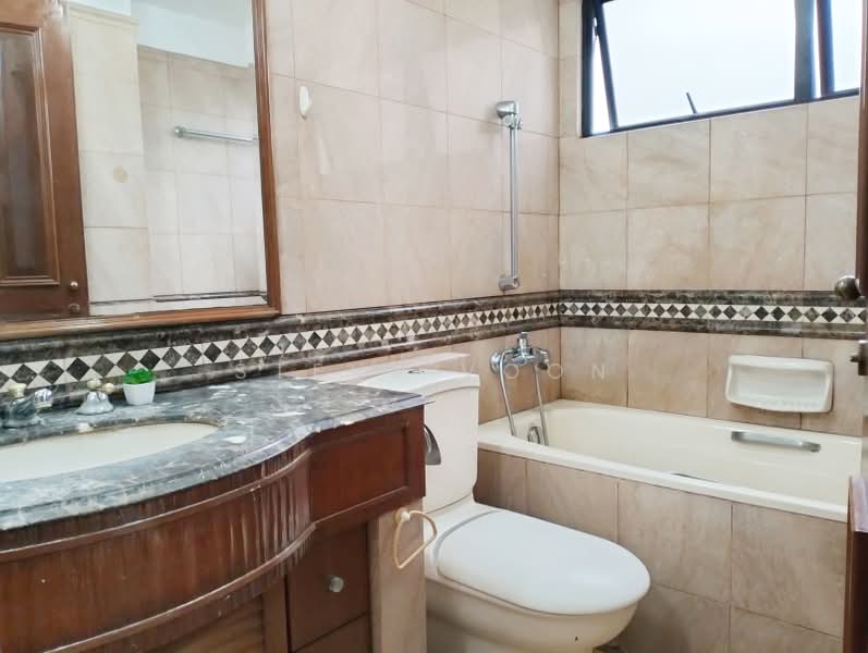 Dover Parkview, 30 Dover Rise, Room Rental, 200 sqft, Condominium For Rent, by Steve Voon, 500168302 - Bathroom - PropertyGuru.com.sg