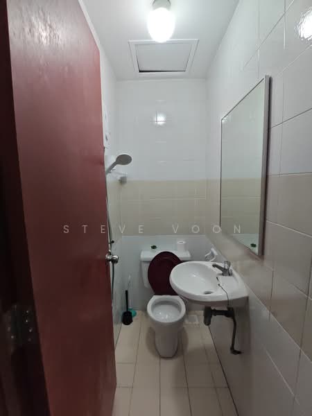 Dover Parkview, 30 Dover Rise, Room Rental, 200 sqft, Condominium For Rent, by Steve Voon, 500168302 - Bathroom - PropertyGuru.com.sg