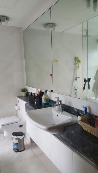 The Peak @ Balmeg, 11 Balmeg Hill, 3 Bedrooms, 1,507 sqft, Condominium For Rent, by Derrick Low, 500168315 - Bathroom - PropertyGuru.com.sg