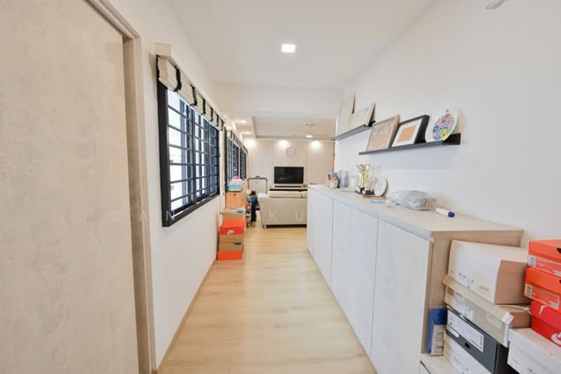171 Hougang Avenue 1, 171 Hougang Avenue 1, 4 Bedrooms, 1,313 sqft, HDB Flat For Sale, by GANESHKUMAR K, 500168316 - Corridor - PropertyGuru.com.sg