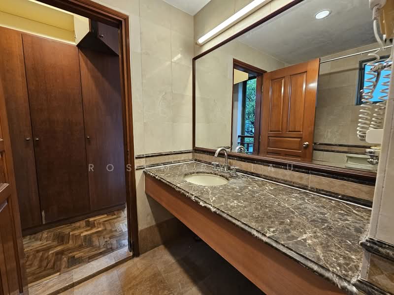 Gold Palm Mansions, 139 Lorong K Telok Kurau, 2 Bedrooms, 1,033 sqft, Apartment For Rent, by Rosemary Lau, 500168320 - Bathroom - PropertyGuru.com.sg