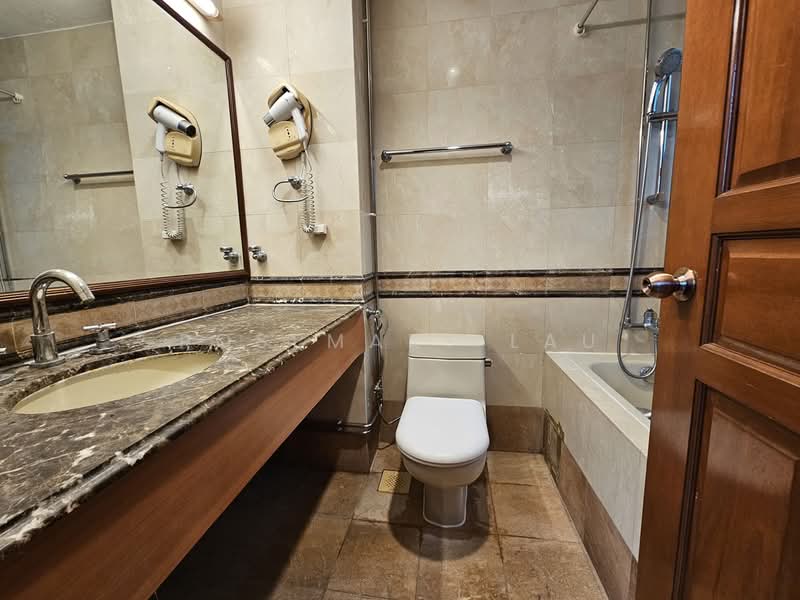 Gold Palm Mansions, 139 Lorong K Telok Kurau, 2 Bedrooms, 1,033 sqft, Apartment For Rent, by Rosemary Lau, 500168320 - Bathroom - PropertyGuru.com.sg