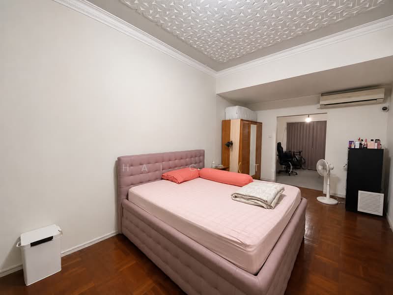 Serangoon Garden Estate, Penshurst Place, 4 Bedrooms, 2,700 sqft, Terraced House For Sale, by TJHAI C. (TJ), 500168321 - Bedroom - PropertyGuru.com.sg