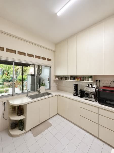 Serangoon Garden Estate, Penshurst Place, 4 Bedrooms, 2,700 sqft, Terraced House For Sale, by TJHAI C. (TJ), 500168321 - Kitchen - PropertyGuru.com.sg