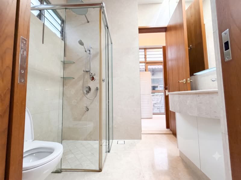 Hua Guan Ave, , 5 Bedrooms, 5,600 sqft, Semi-Detached House For Rent, by Chloe Lim, 500168323 - Bathroom - PropertyGuru.com.sg