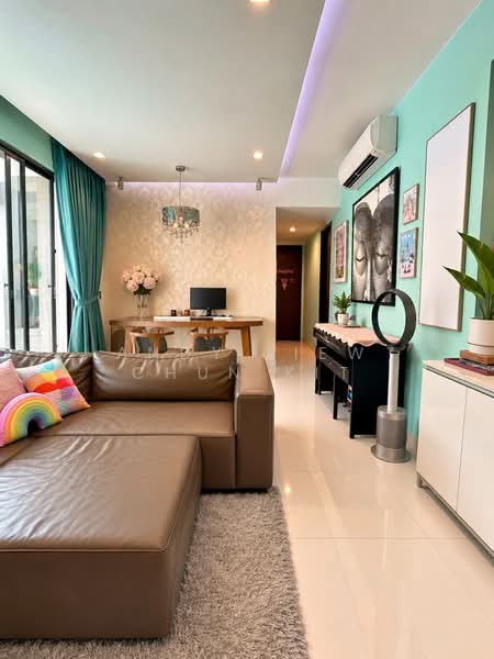 Hundred Trees, 85 West Coast Drive, 3 Bedrooms, 1,163 sqft, Condominium For Sale, by Andy Liew Chun Kit, 500168325 - Living Room - PropertyGuru.com.sg