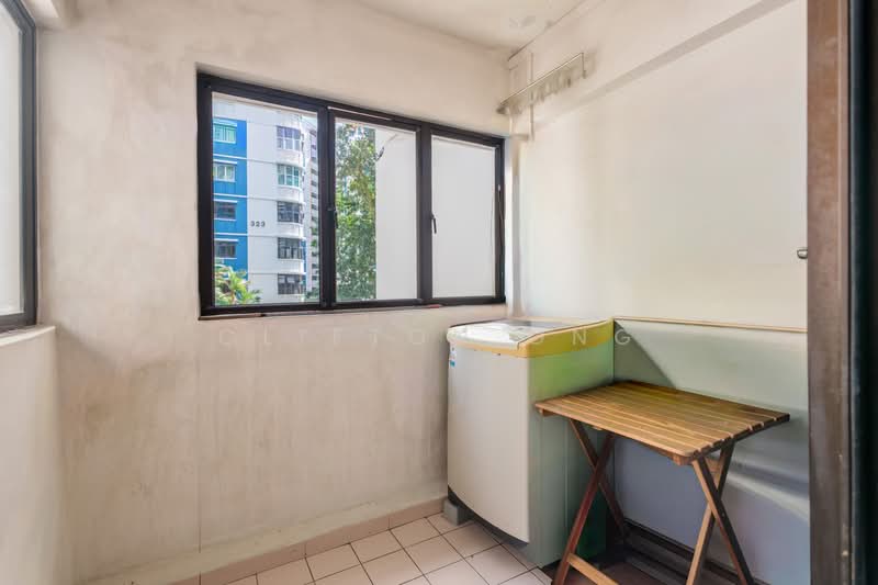 325 Sembawang Crescent, 325 Sembawang Crescent, 3 Bedrooms, 1,292 sqft, HDB Flat For Sale, by Clifton Ong, 500168331 - Balcony - PropertyGuru.com.sg