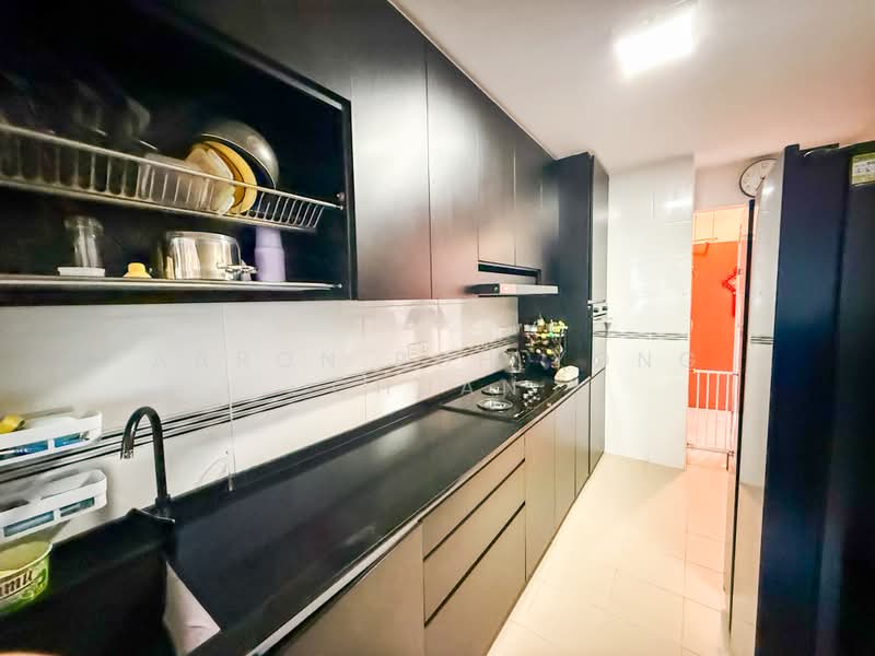 90B Telok Blangah Street 31, 90B Telok Blangah Street 31, 3 Bedrooms, 1,001 sqft, HDB Flat For Sale, by Aaron Poh Yong Chuan, 500168333 - Kitchen - PropertyGuru.com.sg