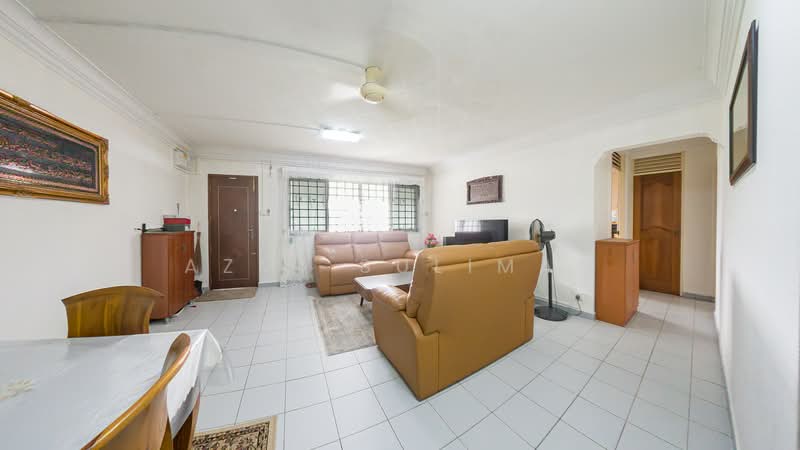 319 Woodlands Street 31, 319 Woodlands Street 31, 3 Bedrooms, 1,108 sqft, HDB Flat For Sale, by Azmi Suliman, 500168342 - Living Room - PropertyGuru.com.sg