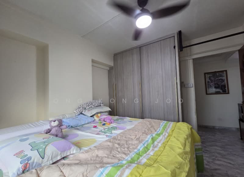 727 Tampines Street 71, 727 Tampines Street 71, 4 Bedrooms, 1,291 sqft, HDB Flat For Rent, by Ong Kong Joo, 500168344 - Bedroom - PropertyGuru.com.sg