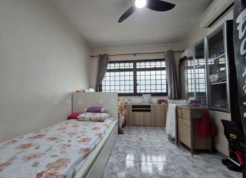 727 Tampines Street 71, 727 Tampines Street 71, 4 Bedrooms, 1,291 sqft, HDB Flat For Rent, by Ong Kong Joo, 500168344 - Bedroom - PropertyGuru.com.sg