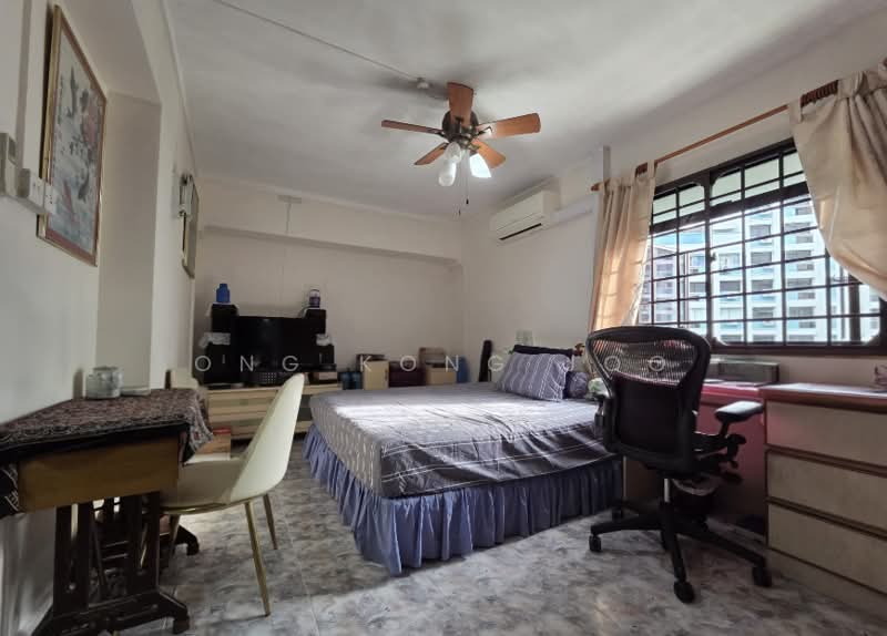 727 Tampines Street 71, 727 Tampines Street 71, 4 Bedrooms, 1,291 sqft, HDB Flat For Rent, by Ong Kong Joo, 500168344 - Bedroom - PropertyGuru.com.sg