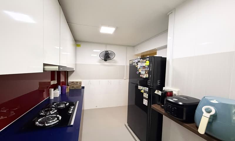 217C Compassvale Drive, 217C Compassvale Drive, 3 Bedrooms, 990 sqft, HDB Flat For Sale, by Elaine Lee, 500168349 - Kitchen - PropertyGuru.com.sg
