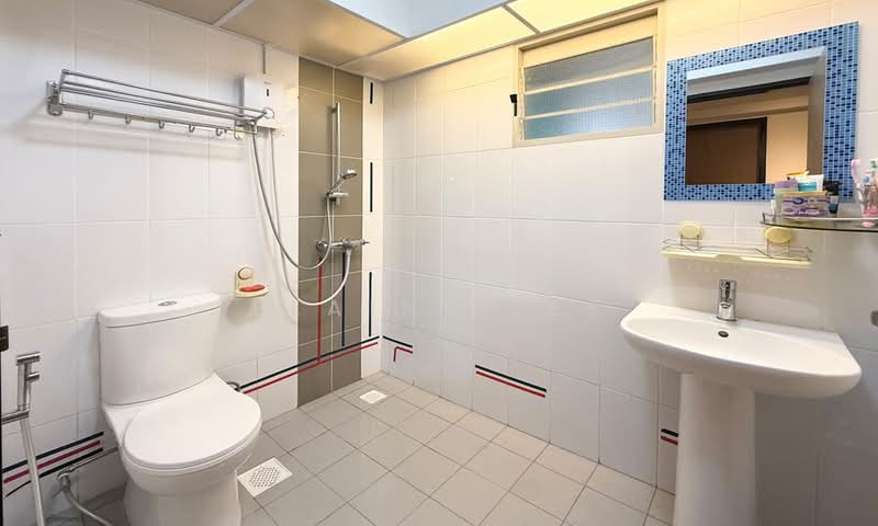 217C Compassvale Drive, 217C Compassvale Drive, 3 Bedrooms, 990 sqft, HDB Flat For Sale, by Elaine Lee, 500168349 - Bathroom - PropertyGuru.com.sg