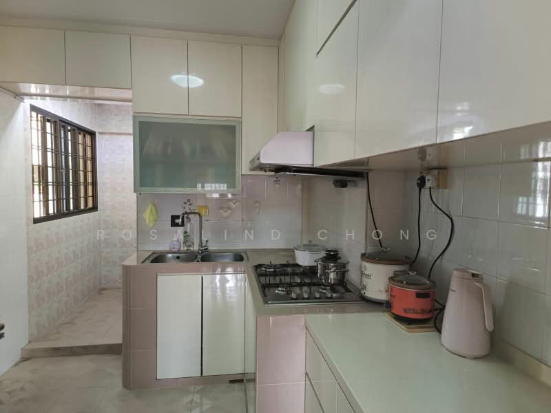 62 Lorong 4 Toa Payoh, 62 Lorong 4 Toa Payoh, 4 Bedrooms, 1,292 sqft, HDB Flat For Sale, by Rosalind Chong, 500168377 - Kitchen - PropertyGuru.com.sg