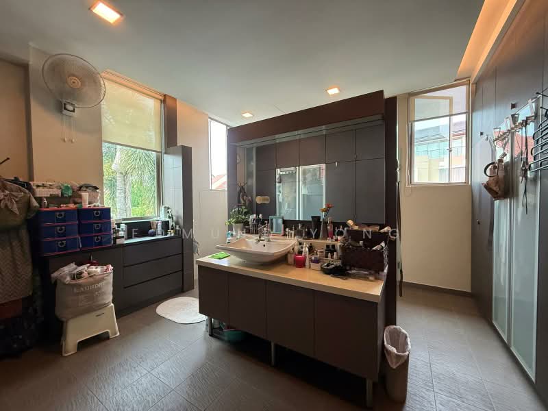 DISTRICT 26 | Fudu Park Estate | Freehold 3 Storey Corner Terrace, Fudu Park Estate, 6 Bedrooms, 5,000 sqft, Corner Terrace For Sale, by Edmund Yong, 500168406 - Bathroom - PropertyGuru.com.sg