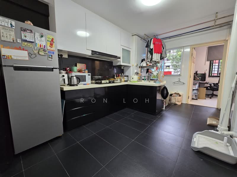 116 Bedok North Road, 116 Bedok North Road, 3 Bedrooms, 786 sqft, HDB Flat For Sale, by Ron Loh, 500168410 - Kitchen - PropertyGuru.com.sg