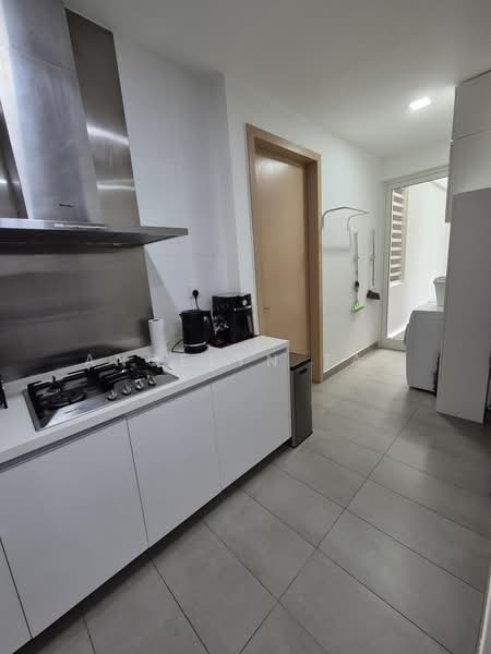 Turquoise, 51 Cove Drive, 3 Bedrooms, 2,573 sqft, Condominium For Rent, by Angelyn Tan, 500168420 - Kitchen - PropertyGuru.com.sg