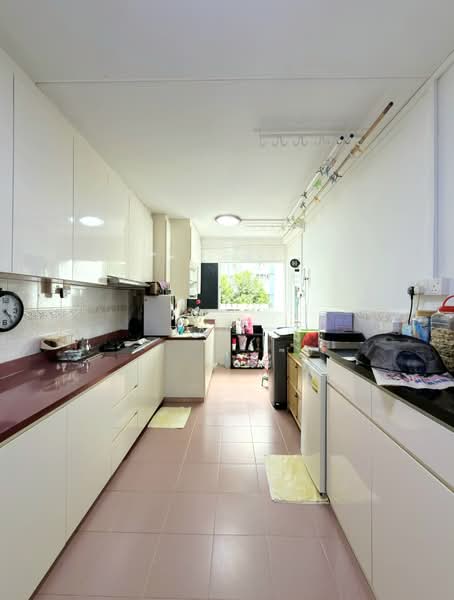 293 Tampines Street 22, 293 Tampines Street 22, 3 Bedrooms, 1,119 sqft, HDB Flat For Sale, by Zai ., 500168423 - Kitchen - PropertyGuru.com.sg