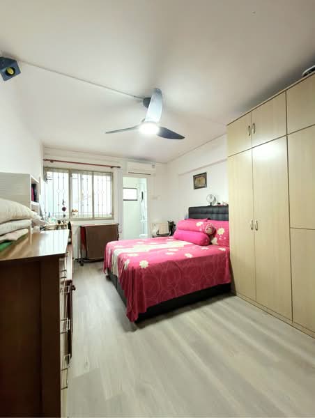 293 Tampines Street 22, 293 Tampines Street 22, 3 Bedrooms, 1,119 sqft, HDB Flat For Sale, by Zai ., 500168423 - Master Bedroom - PropertyGuru.com.sg