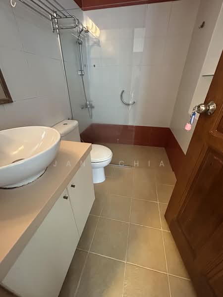 Thomson Grove, 588 Yio Chu Kang Road, Mandai / Upper Thomson, 3 Bedrooms, 1,485 sqft, Condominium For Sale, by Jane Chia, 500168427 - Bathroom - PropertyGuru.com.sg