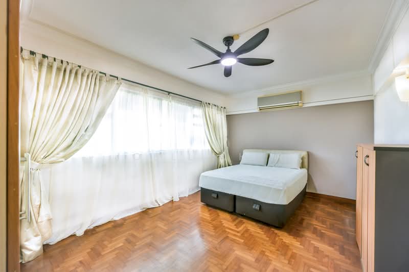 322A Jurong East Street 31, 322A Jurong East Street 31, 3 Bedrooms, 1,604 sqft, HDB Flat For Sale, by Joell Kher, 500168439 - Master Bedroom - PropertyGuru.com.sg