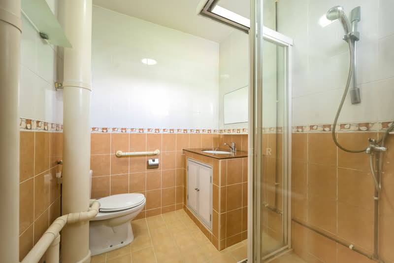 322A Jurong East Street 31, 322A Jurong East Street 31, 3 Bedrooms, 1,604 sqft, HDB Flat For Sale, by Joell Kher, 500168439 - Master Bathroom - PropertyGuru.com.sg