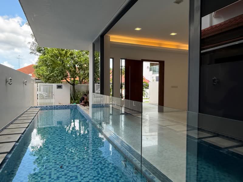 70 Bloxhome Drive, Bloxhome drive, 6 Bedrooms, 3,200 sqft, Semi-Detached House For Rent, by Lynn Lee, 500168445 - Exterior - PropertyGuru.com.sg