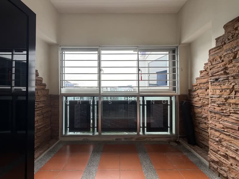 201C Compassvale Drive, 201C Compassvale Drive, 3 Bedrooms, 1,184 sqft, HDB Flat For Sale, by Chris Pang, 500168452 - Corridor - PropertyGuru.com.sg