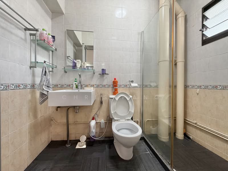 201C Compassvale Drive, 201C Compassvale Drive, 3 Bedrooms, 1,184 sqft, HDB Flat For Sale, by Chris Pang, 500168452 - Bathroom - PropertyGuru.com.sg