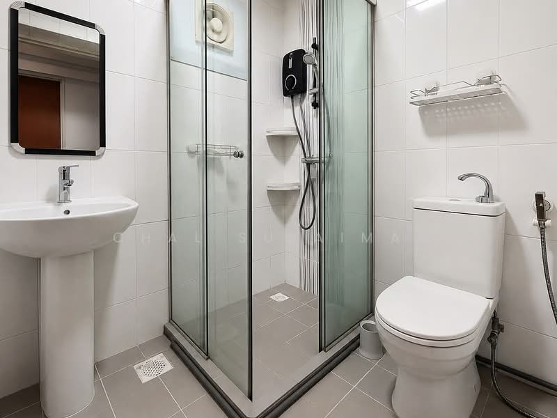 462B Blossom Spring @ Yishun, 462B Yishun Avenue 6, 3 Bedrooms, 1,001 sqft, HDB Flat For Sale, by Chal Sulaiman, 500168455 - Bathroom - PropertyGuru.com.sg