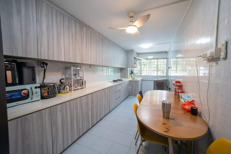422 Tampines Street 41, 422 Tampines Street 41, 3 Bedrooms, 1,119 sqft, HDB Flat For Sale, by KENNETH CHUA, 500168469 - Kitchen - PropertyGuru.com.sg
