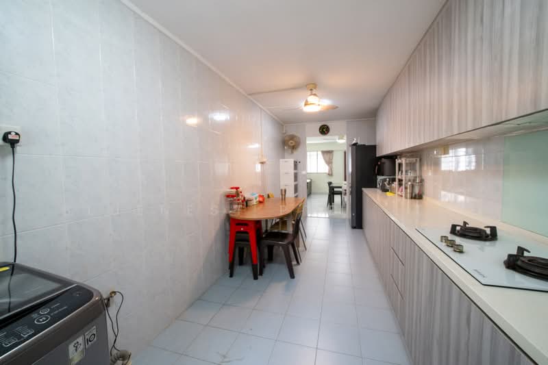 422 Tampines Street 41, 422 Tampines Street 41, 3 Bedrooms, 1,119 sqft, HDB Flat For Sale, by KENNETH CHUA, 500168469 - Kitchen - PropertyGuru.com.sg