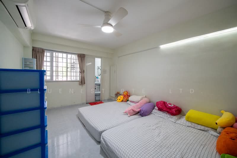 422 Tampines Street 41, 422 Tampines Street 41, 3 Bedrooms, 1,119 sqft, HDB Flat For Sale, by KENNETH CHUA, 500168469 - Bedroom - PropertyGuru.com.sg