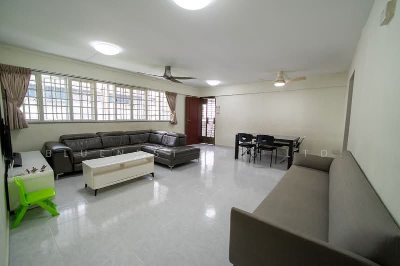422 Tampines Street 41, 422 Tampines Street 41, 3 Bedrooms, 1,119 sqft, HDB Flat For Sale, by KENNETH CHUA, 500168469 - Living Room - PropertyGuru.com.sg