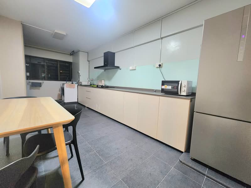 301 Clementi Avenue 4, 301 Clementi Avenue 4, 3 Bedrooms, 990 sqft, HDB Flat For Rent, by Lenny Tan, 500168472 - Kitchen - PropertyGuru.com.sg