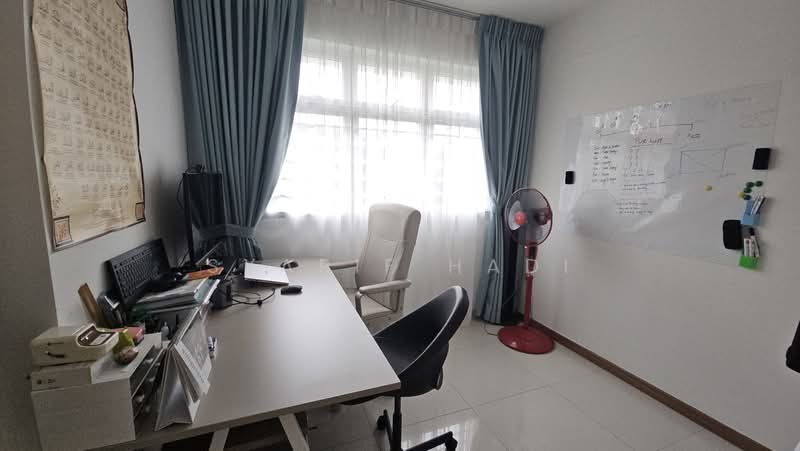 451A Bukit Batok West Avenue 6, 451A Bukit Batok West Avenue 6, 2 Bedrooms, 721 sqft, HDB Flat For Sale, by Syarif Hadi, 500168474 - Study - PropertyGuru.com.sg