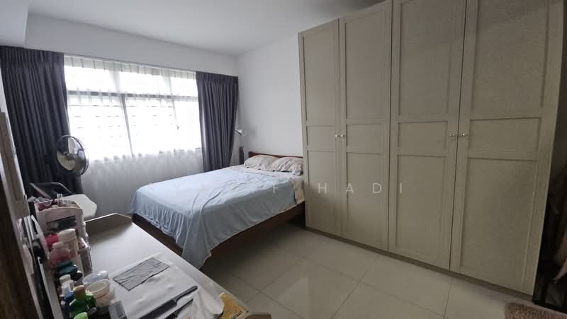 451A Bukit Batok West Avenue 6, 451A Bukit Batok West Avenue 6, 2 Bedrooms, 721 sqft, HDB Flat For Sale, by Syarif Hadi, 500168474 - Bedroom - PropertyGuru.com.sg